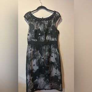 Jessica‎ Simpson size 12 B&w floral dress with bead neckline
